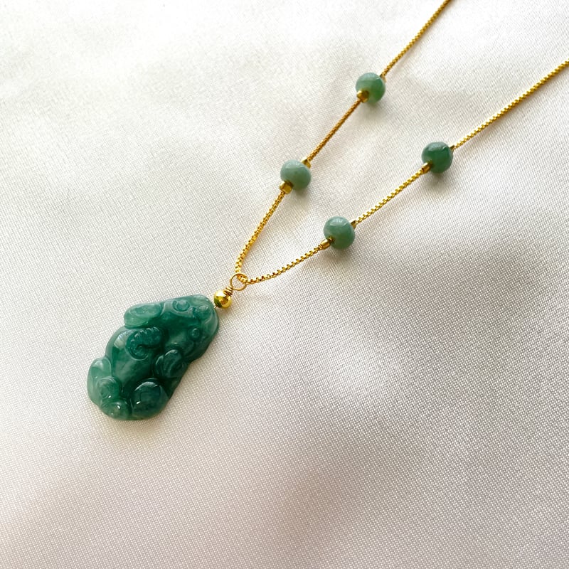 K18チェーン使用】翡翠の貔貅（ひきゅう）ネックレス〈天然石／調整