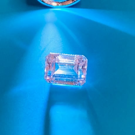 【大きいめ エメラルドカット】クンツァイト3.31ct