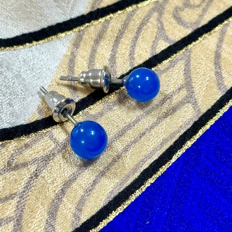 選べるアゲートピアス｜ブルー or レッドの天然石一粒ピアス