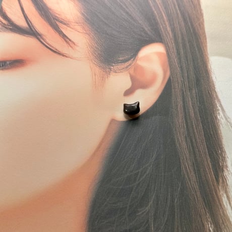 黒曜石 猫ピアス｜お守りオブシディアンのシンプル猫アクセサリー