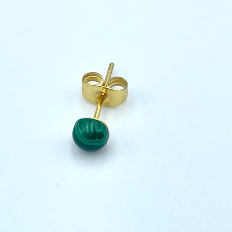 【男性OK】天然石マラカイトのシンプルピアス（濃緑）