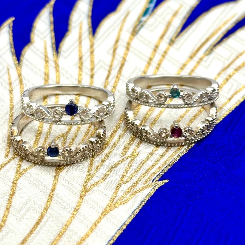 サファイアのプリンセスリング 繊細クラウンの魔法 | ジュエリー春日