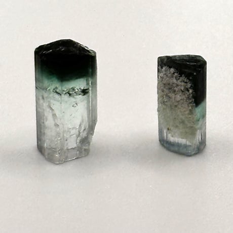 【セット販売】グリーントルマリン柱状結晶＋トルマリン原石ピアス