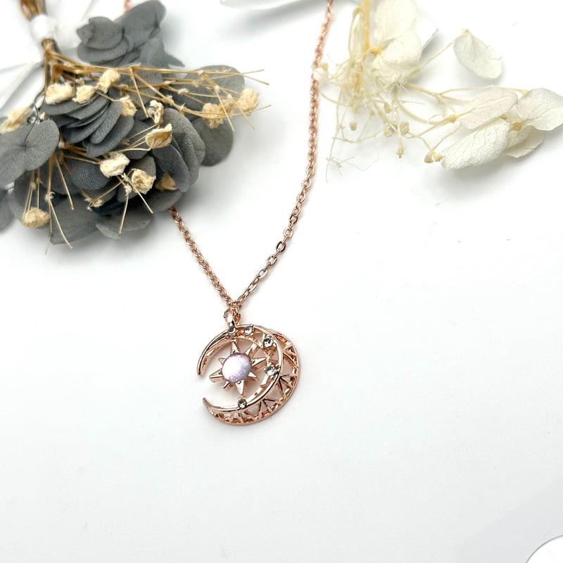 月と太陽のお守りネックレス ｜ムーンストーン | ジュエリー春日