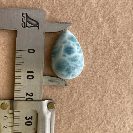【一点物】くっきり亀甲模様の天然石のラリマールース