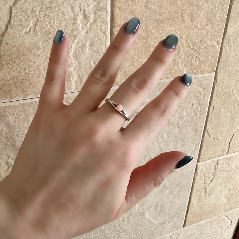 ピンクオパールリング｜洗練されたミニマルデザイン×ローズカット