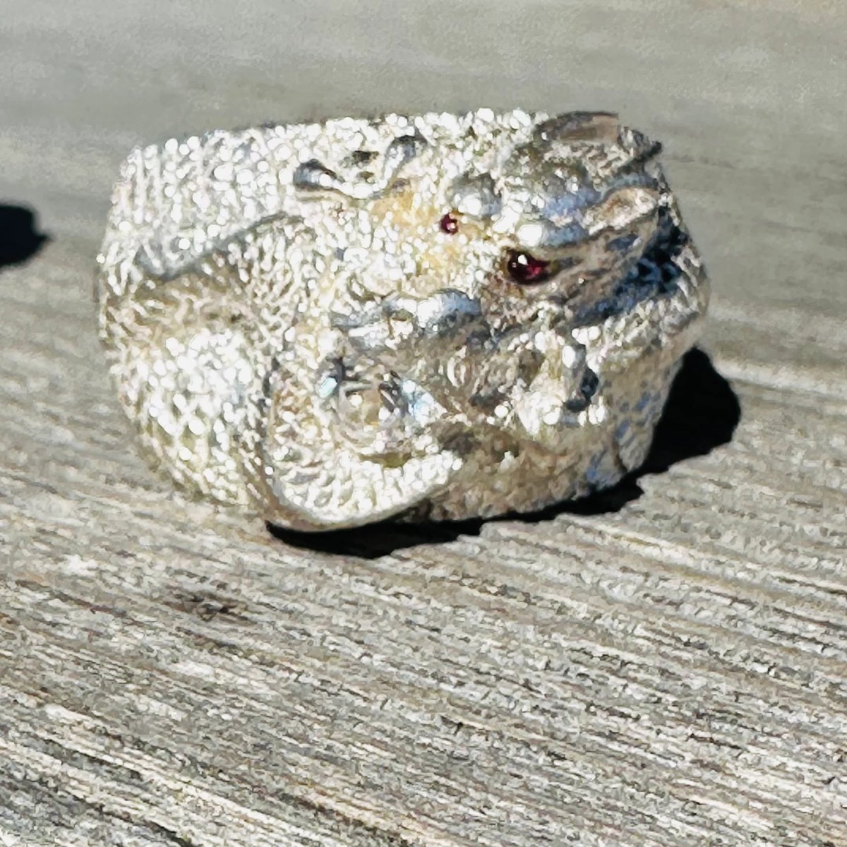 最高の運気 ルビー龍の指輪｜ミニ左布団プレゼント | ジュエリー春日