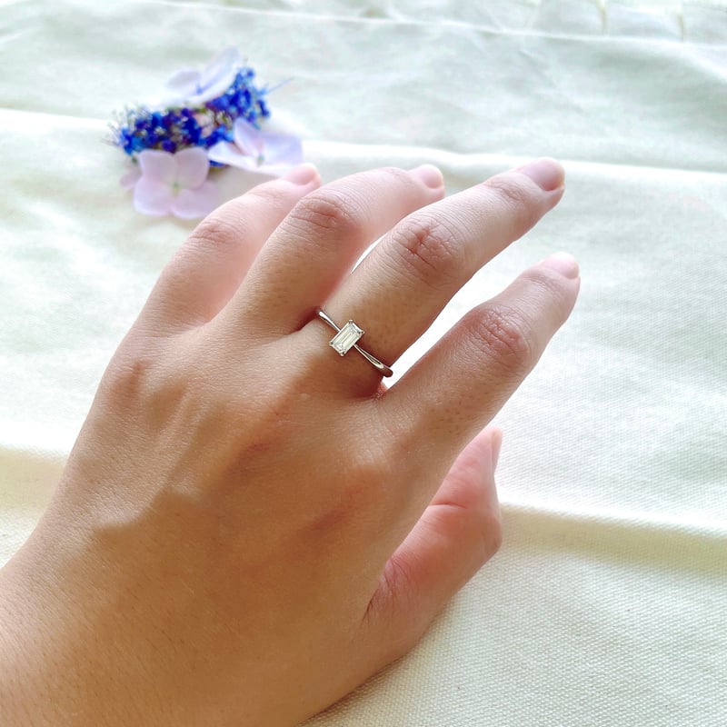 Maxi k18 エメラルドカット ダイヤモンド リング　1石ダイヤ欠け　8号 K18YG プレイズ エメラルドカット ダイヤモンド エタニティタイプ