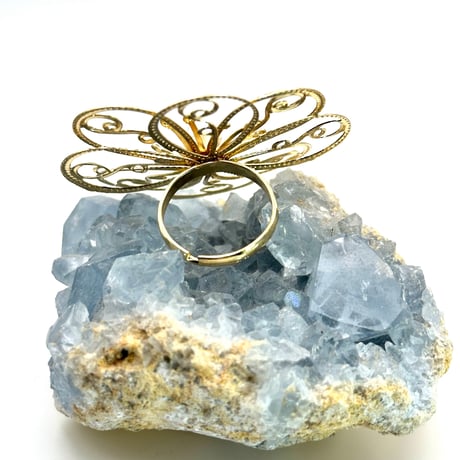 透かし細工の花模様フラワーリング｜フリーサイズ