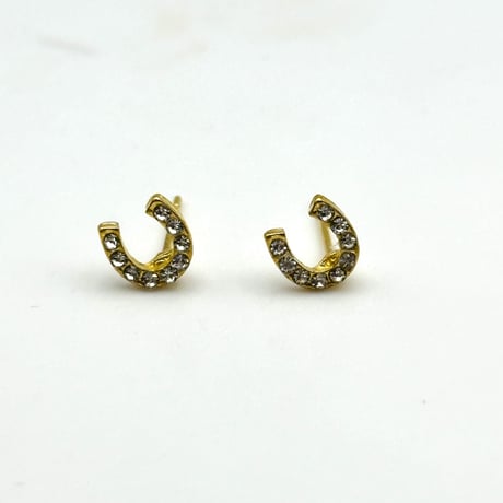 馬蹄（ホースシュー）ピアス｜日々のきらめき
