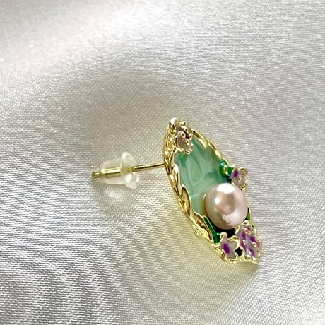 モネの庭風 フラワーガーデンピアス