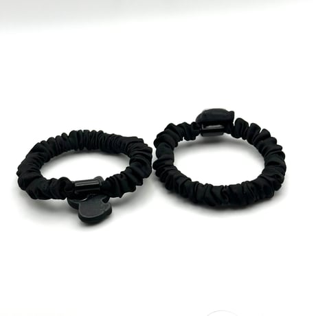 黒猫ヘアゴム2個セット｜ぷっくりフェイスの可愛いペアアクセ