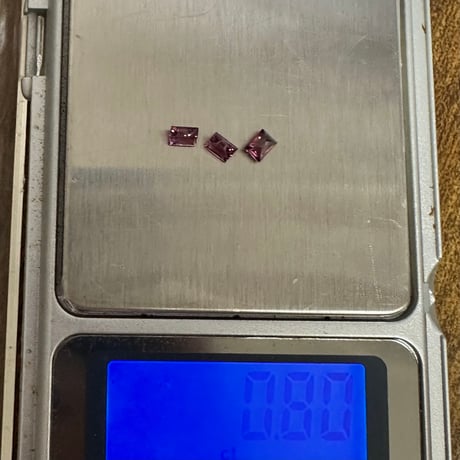 【三石セット】ロードライトガーネット0.8ct｜ルース