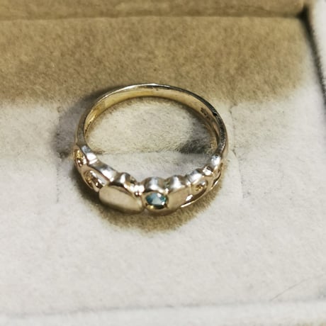 唐草模様とハートの組み合わデザインの指輪/ブルートパーズ