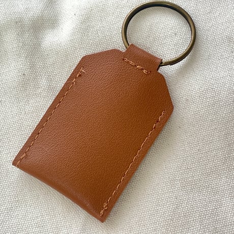 【思いを詰め込む】ペットの毛を入れられる肉球キーホルダー