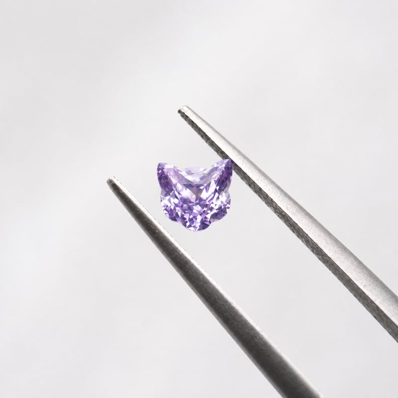 猫カットルース｜紫水晶のような輝き・猫ストーン | ジュエリー春日
