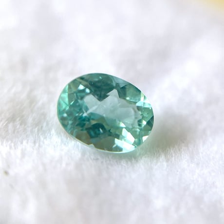 アパタイト 天然石ルース オーバル5×4mm 0.53ct