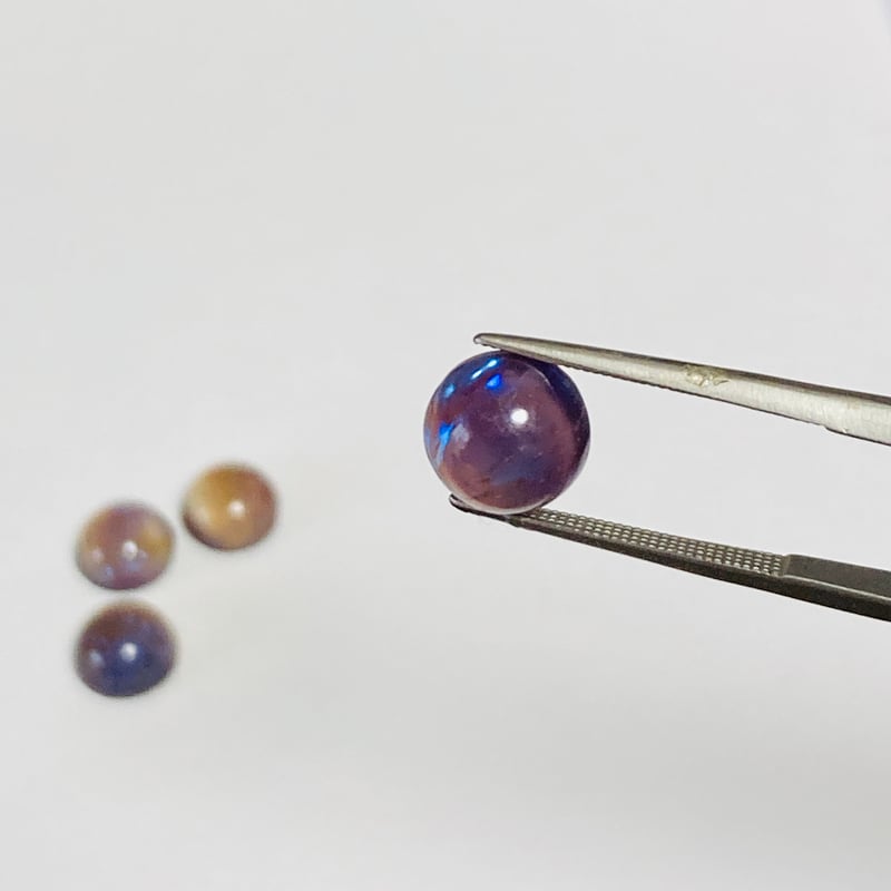 蒼い閃光の神秘～ドラゴンブレス カボション9mm | ジュエリー春日