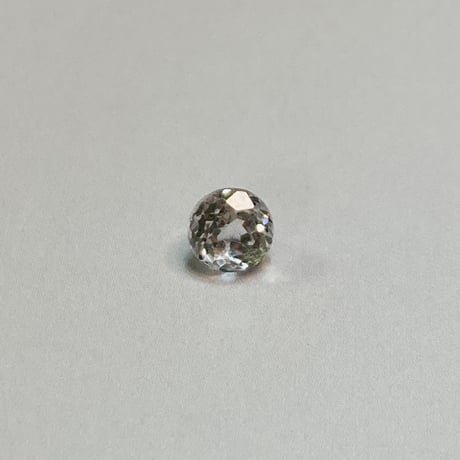 クンツァイト0.72ct ラウンド ブリリアンカット