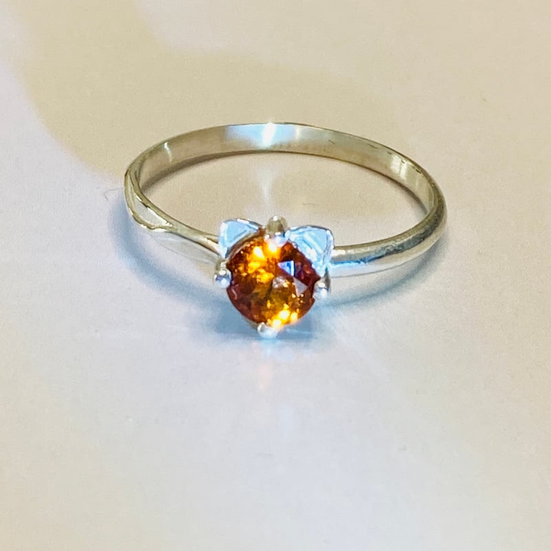 ねこ守りシリーズ】猫ちゃんリング｜ガーネット｜1月誕生石