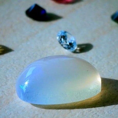 ミルキーオパール 天然石ルース