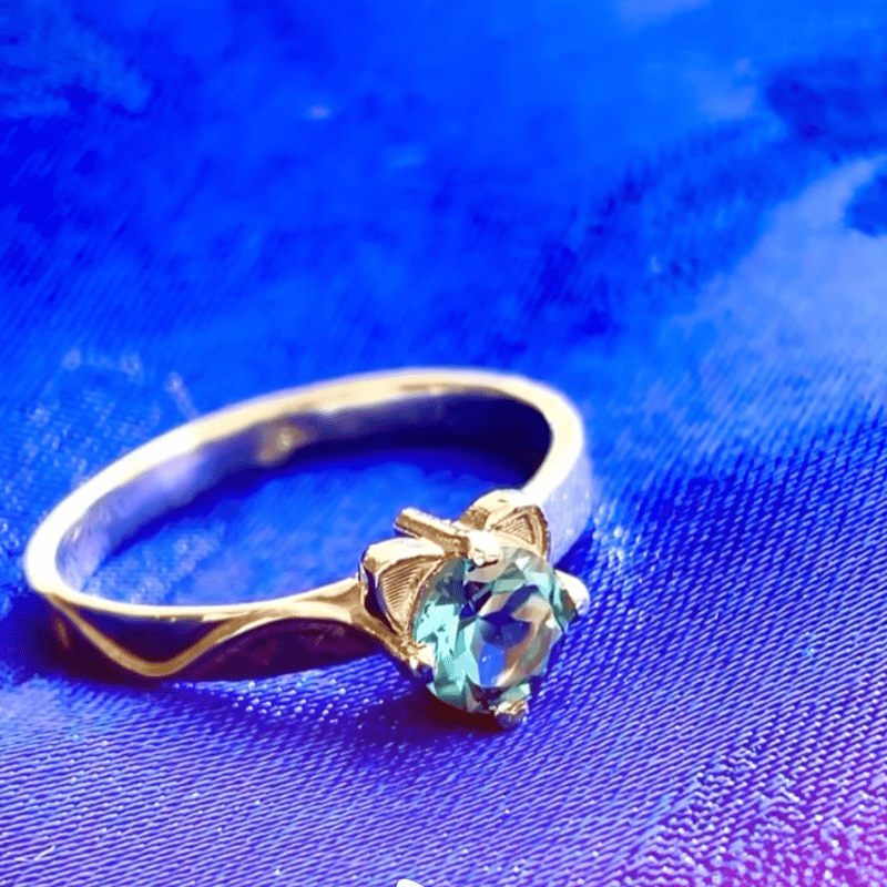 ねこ守りシリーズ】猫ちゃんリング/ブルートパーズ | ジュエリー春日