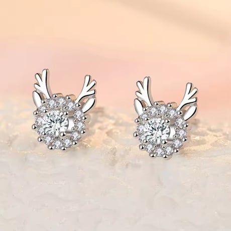 鹿ピアス｜煌めく瞳と角のジュエリー ― 奈良の神秘を、耳元に宿して