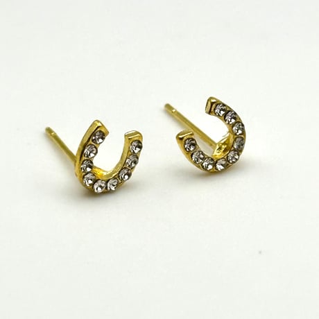 馬蹄（ホースシュー）ピアス｜日々のきらめき