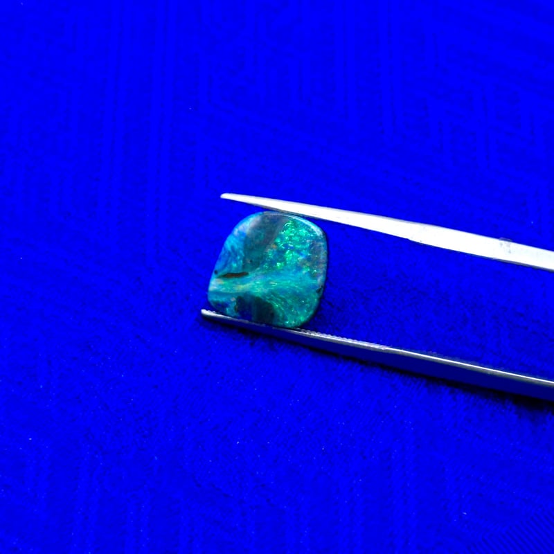 天然ボルダーオパール 3.2ct｜母岩付きダブレットルース