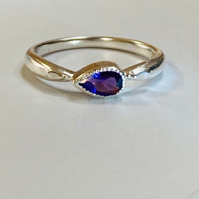 古希祝い 2月誕生石】アメジスト ペアシェイプ 一粒デザイン