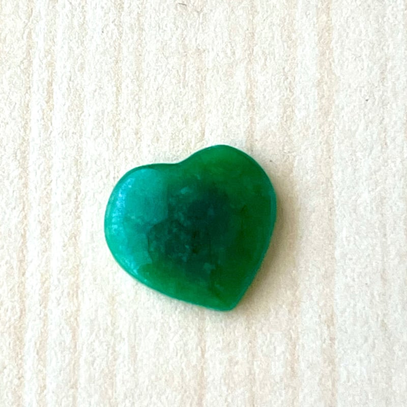 レア】天然 翡翠ルース ヒスイ 鐘型 穴あき 28㎜ ハンドメイドの材料に