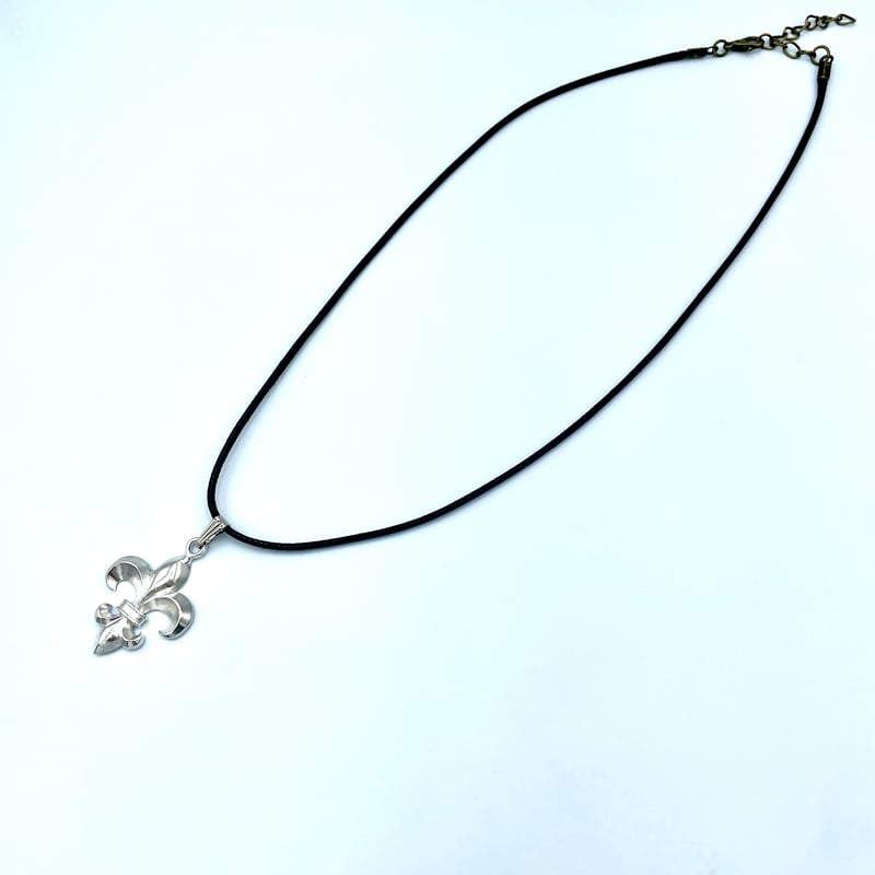 メンズ ユリの紋章シルバーネックレス | ジュエリー春日