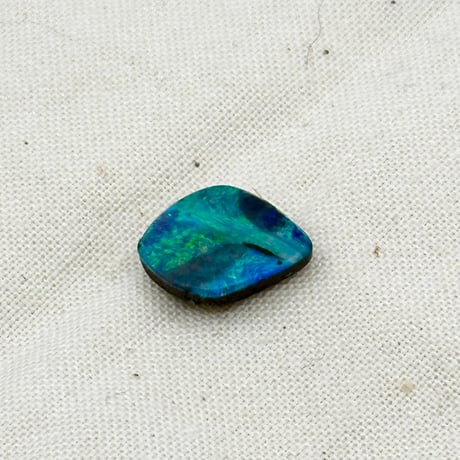 天然ボルダーオパール 3.2ct｜母岩付きダブレットルース