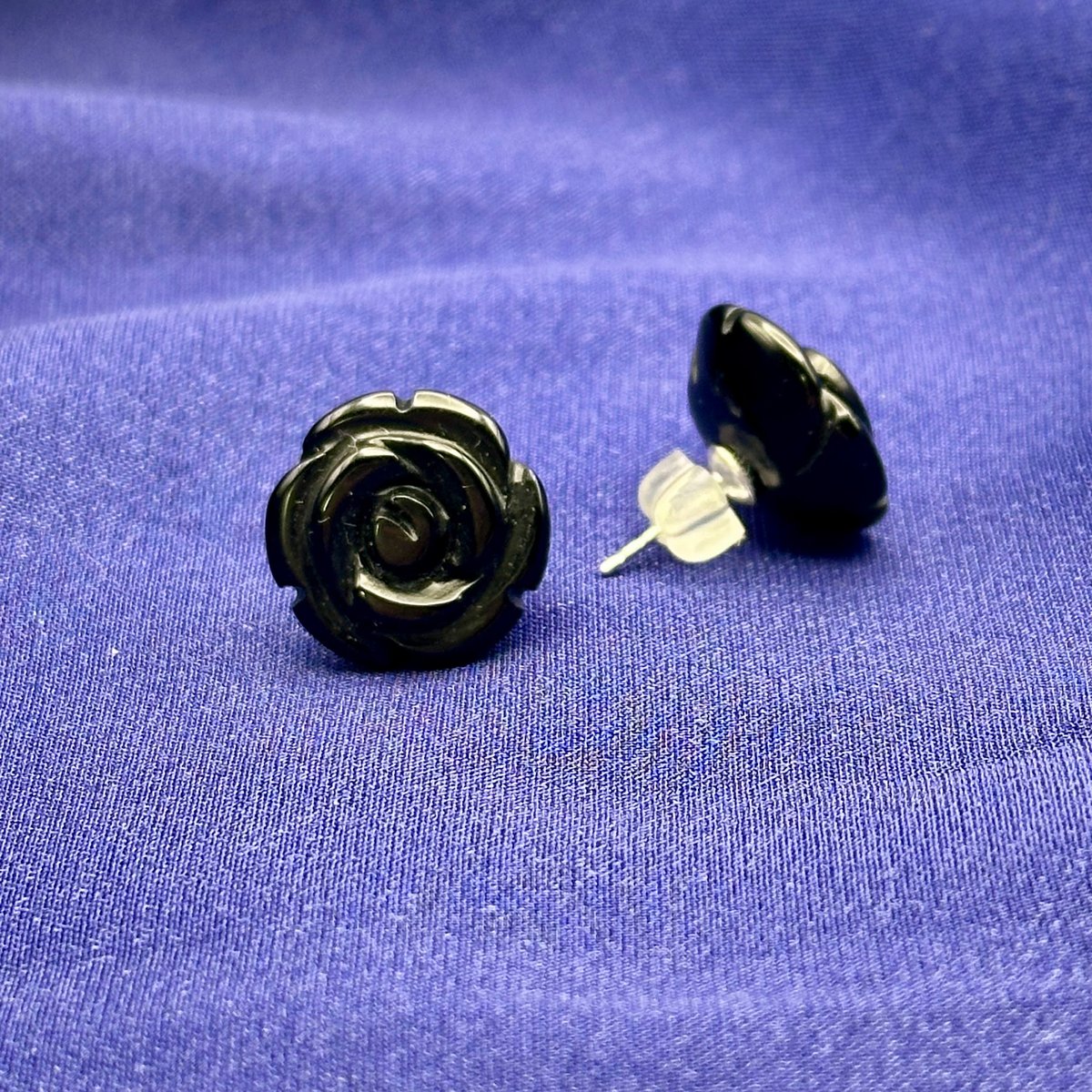 黒薔薇ピアス｜天然石オニキス薔薇ピアス | ジュエリー春日