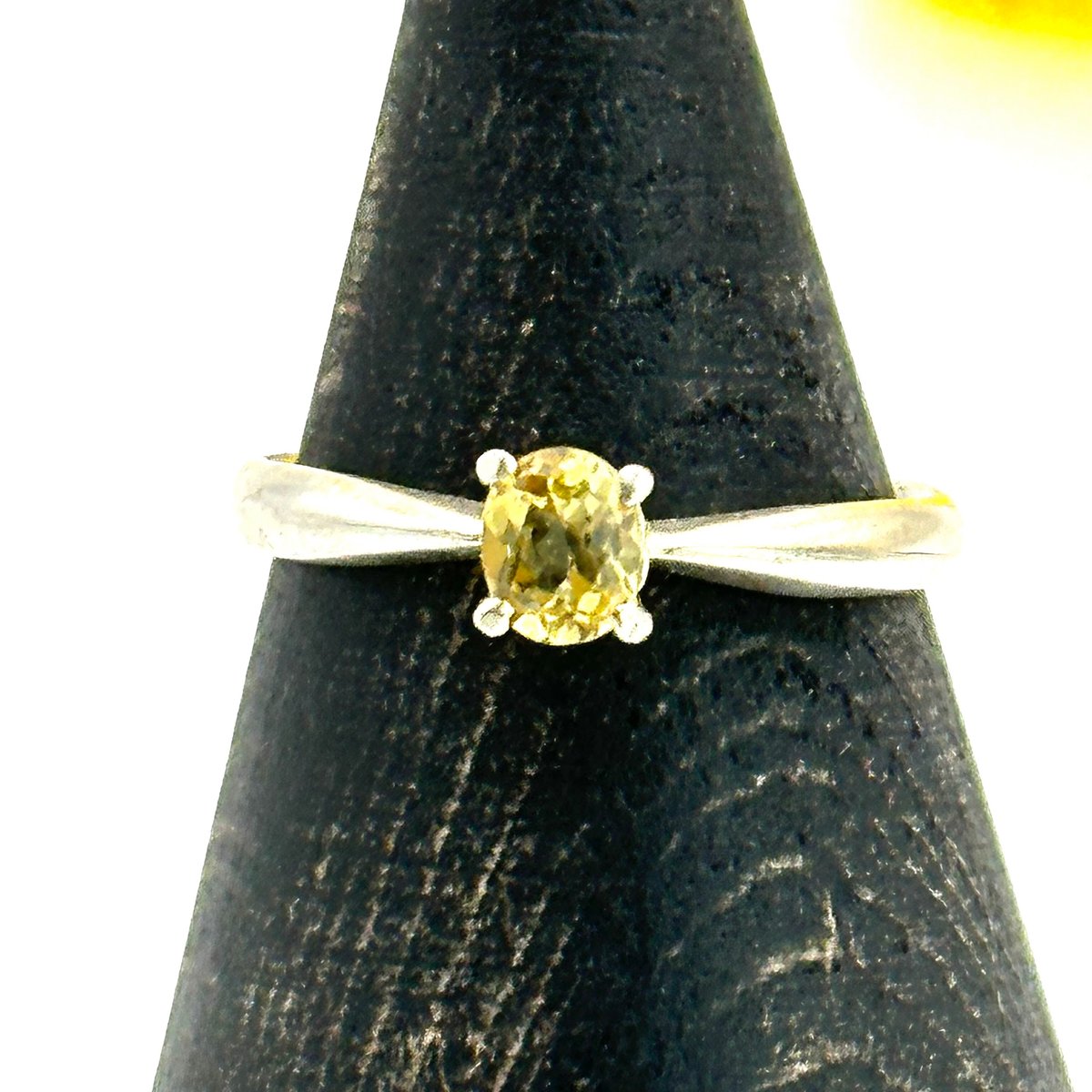 ゴールデンベリル0.46ct一粒リング | ジュエリー春日