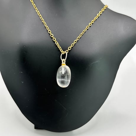 万能パワーストーン『水晶』ティアドロップネックレス