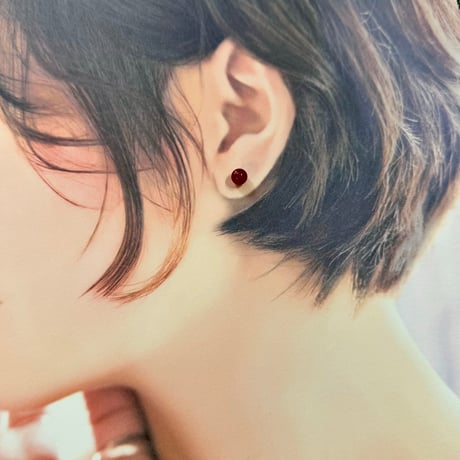 選べるアゲートピアス｜ブルー or レッドの天然石一粒ピアス