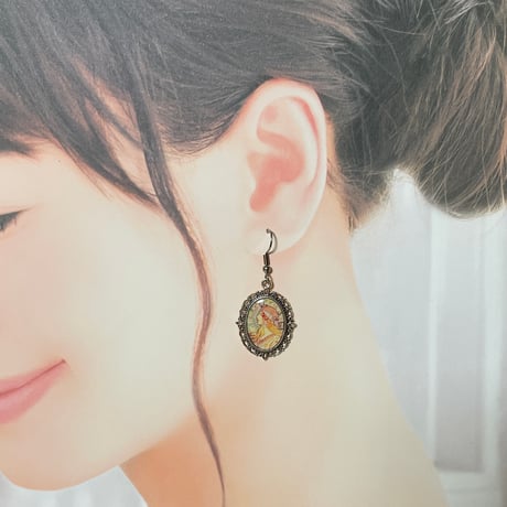 【受注生産】ミュシャのアンティーク調ピアス /「黄道十二宮」「夢想」