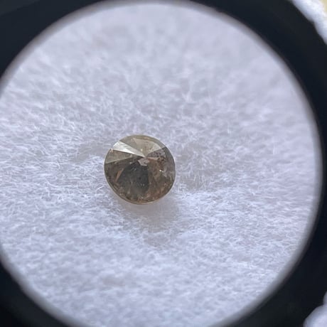 ブラウンダイヤモンド 天然石ルース 0.08ct / 2.6mm×2.6mm