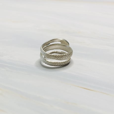 【人気商品・再販】シンプルなスネークリング/サイズフリー