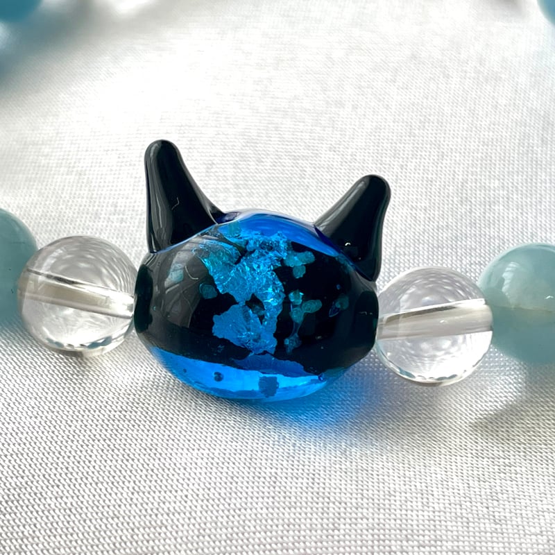 ネコ！お守りのような天然石ブレス　素敵な逸品 ねこ守りシリーズ】猫玉の天然石ブレスレット/アクアマリン