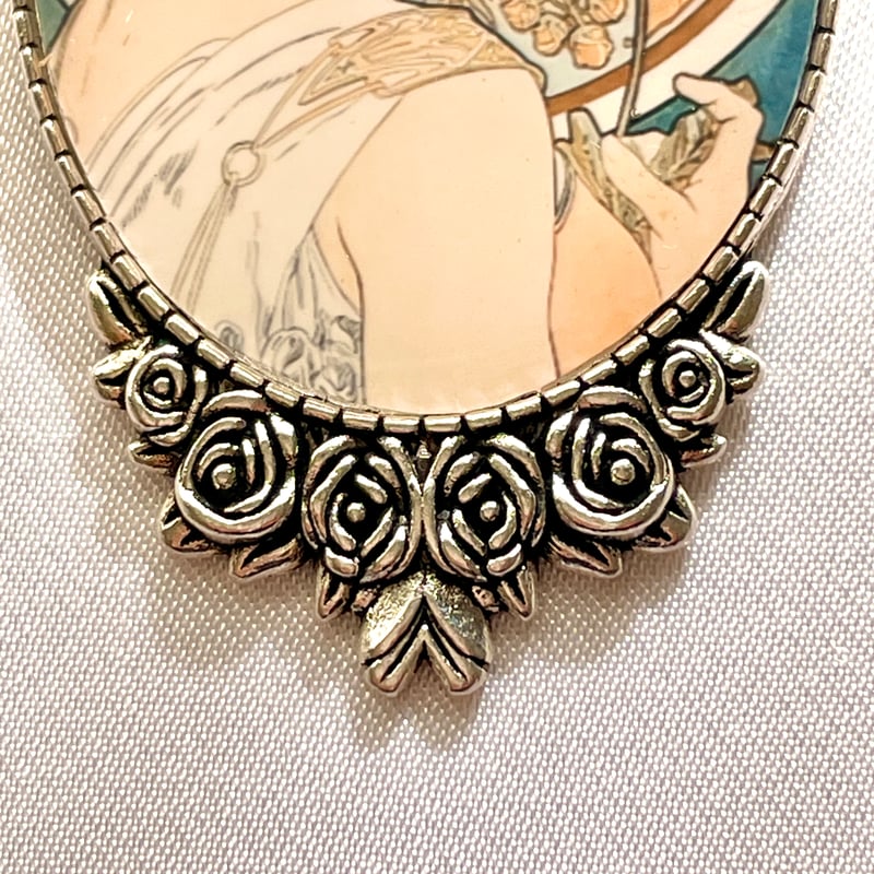 ホクシャ簪とネックレス ミュシャ《桜草》/アンティーク調ローズネックレスL シルバーカラー