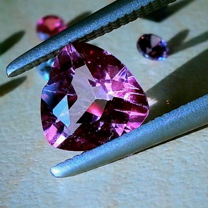 ソーティング付き】ピンクトパーズ｜トリリアンカット | ジュエリー春日