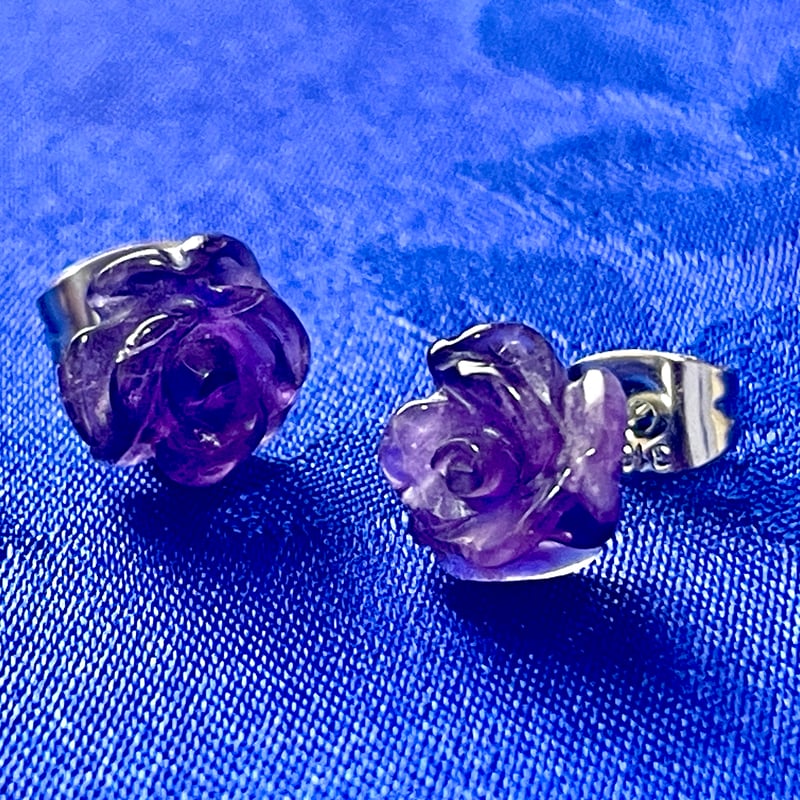 半貴石アート　薔薇　額　アンティークアート　ルビー　サファイア　アメジスト アレルギー対応】天然石薔薇彫刻 アメジストのピアス/サージカル