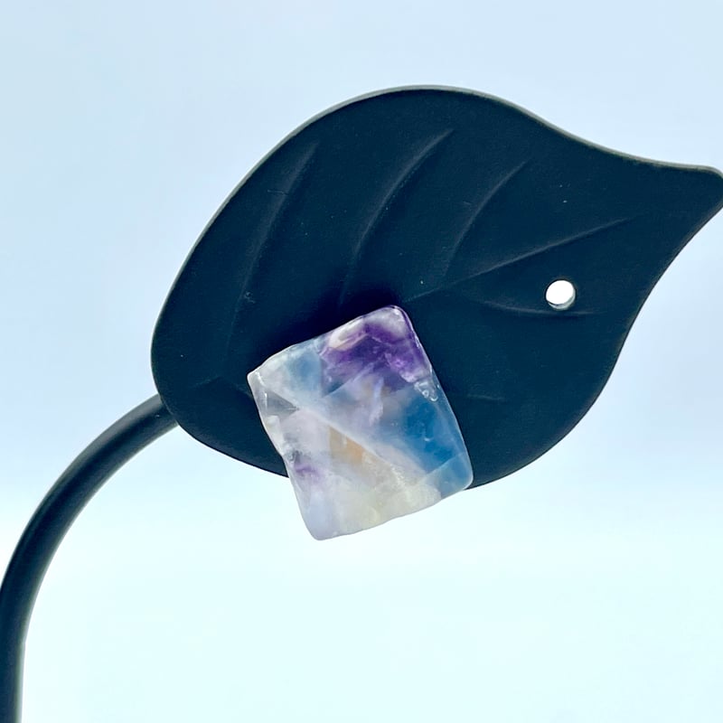 【もも】天然石マルチカラーフローライトの香水瓶ピアス TOMO様専用☆8点】《現品①》天然石マルチカラーフローライトの