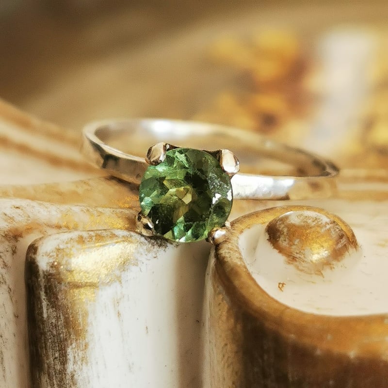 一粒 華奢リング/グリーンアパタイト0.77ct | ジュエリー春日