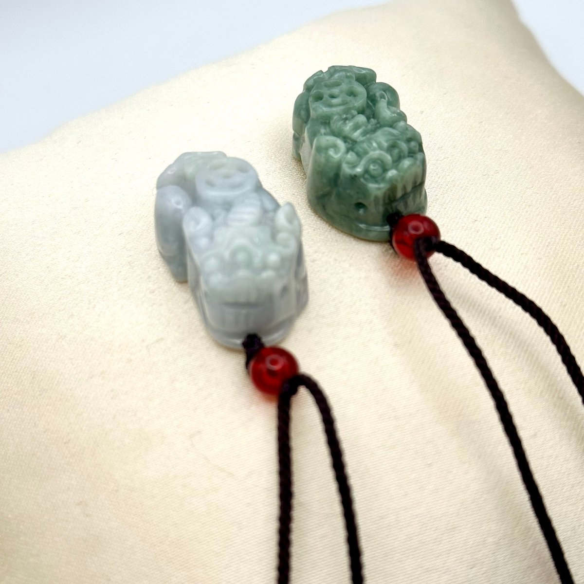 貔貅 天然石ネックレス/ 翡翠 上品ひすいヒキュウ本翡翠ジェダイト母子貔貅ネックレス天然石