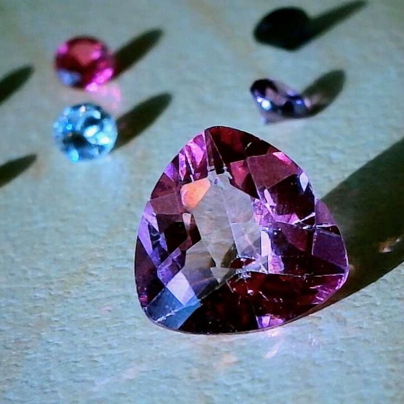 ソーティング付き】ピンクトパーズ｜トリリアンカット | ジュエリー春日