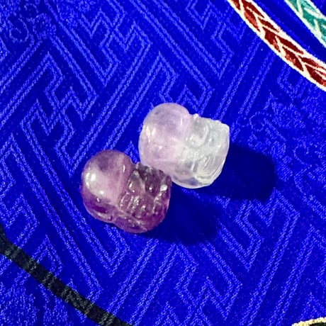 天然石フローライト貔貅ビーズ（パープル系・ペア）｜金運・お守りにおすすめ
