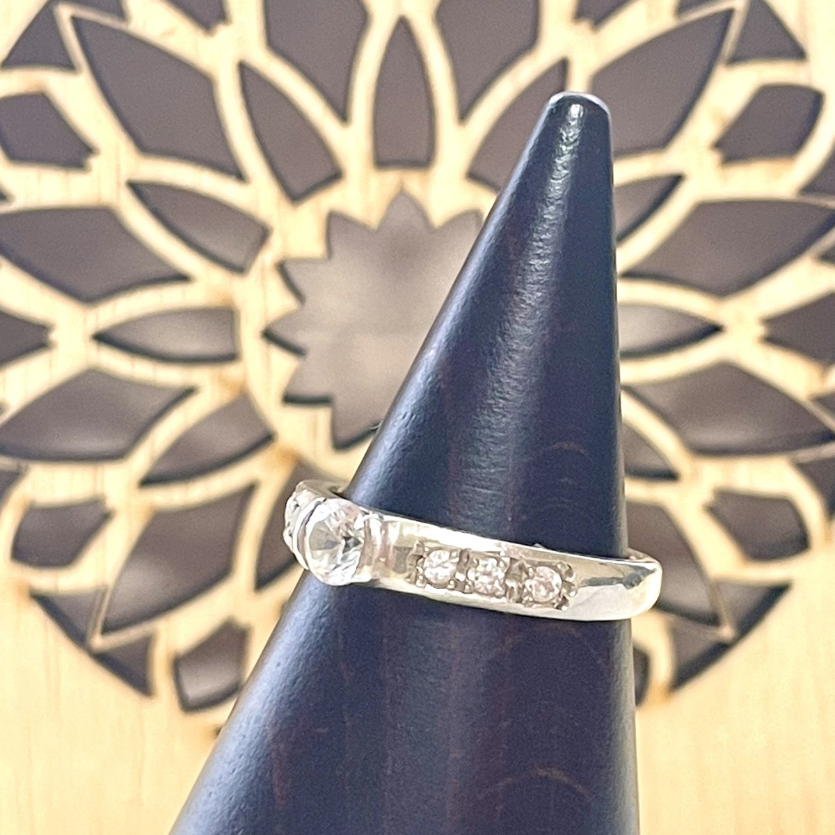 宝石と結婚運の不思議 ラッキー宝石 七石のエシカルリング/ラッキーセブン | ジュエリー春日